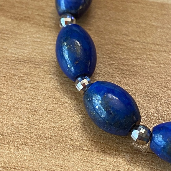 Three fun silver cuff bracelets – lapis, scrolls & white agate - Picture 9 of 14